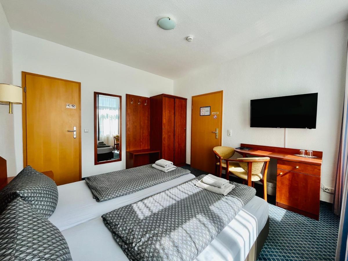 Hotel-Pension "Petridamm" Rostock Kültér fotó
