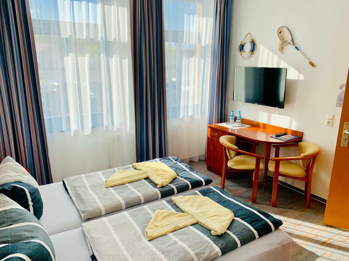 Hotel-Pension "Petridamm" Rostock Kültér fotó