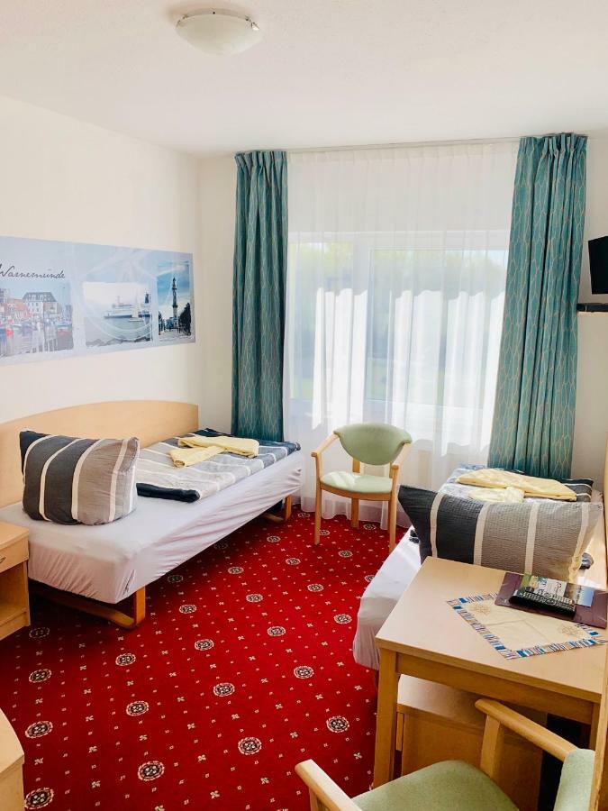 Hotel-Pension "Petridamm" Rostock Kültér fotó