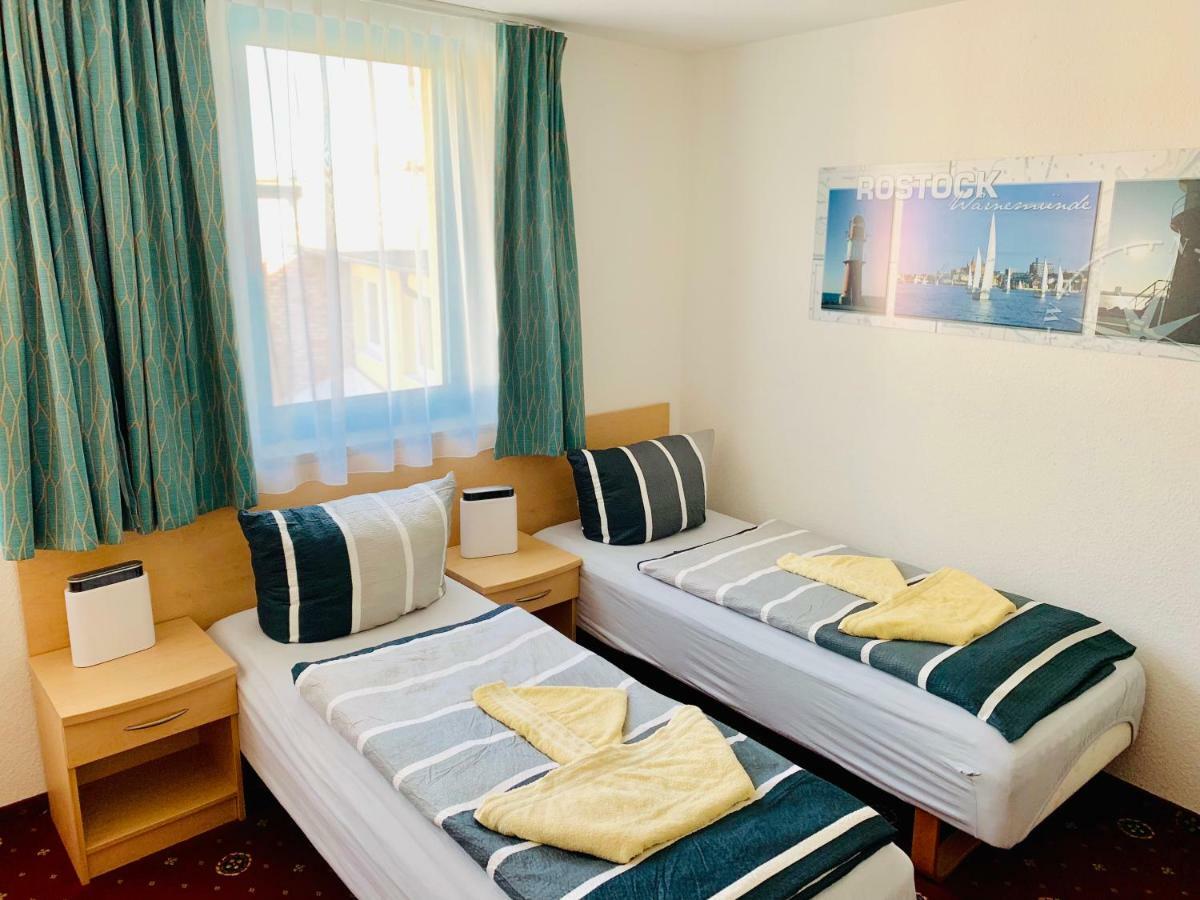 Hotel-Pension "Petridamm" Rostock Kültér fotó